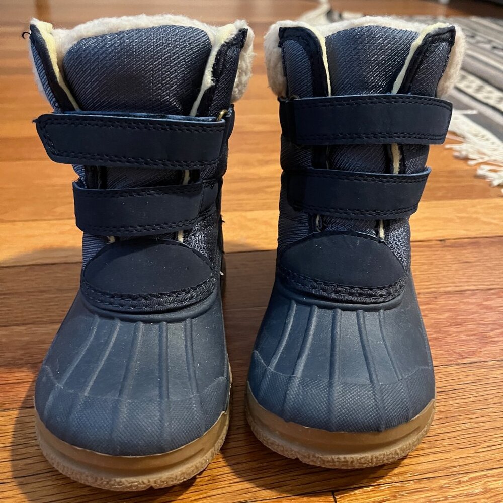 OshKosh B’gosh Winter Boots Yule Toddler size 7, Blue/Tan